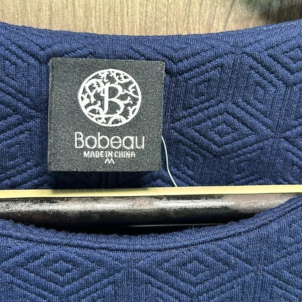 BOBEAU Boxy Cut Cuffed Sleeve Tee - Picture 3 of 6